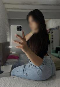 643439831: Chica busca chico en Madrid