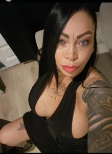 604349839: Chica busca chico en Barcelona