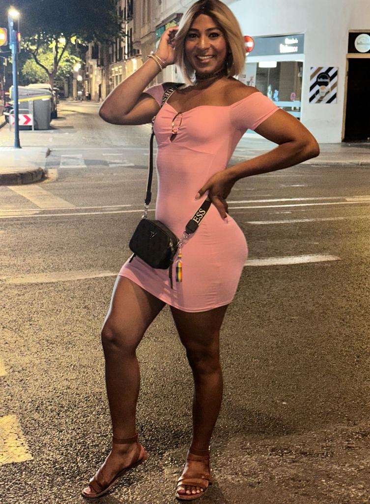 697633175: Travesti en Valencia