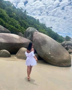 613911979: Chica busca chico en Orense