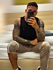 663572995: Chico busca chica en Madrid