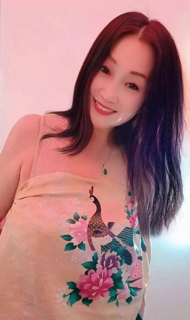 603788380: Chica busca chico en Barcelona