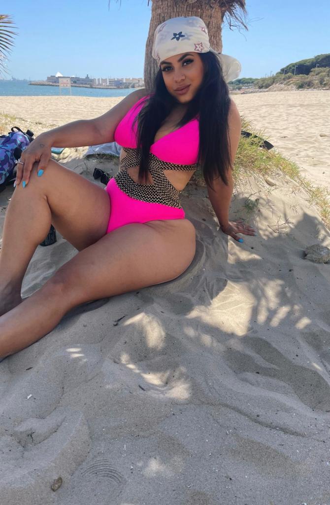 617354375: Chica busca chico en Cádiz