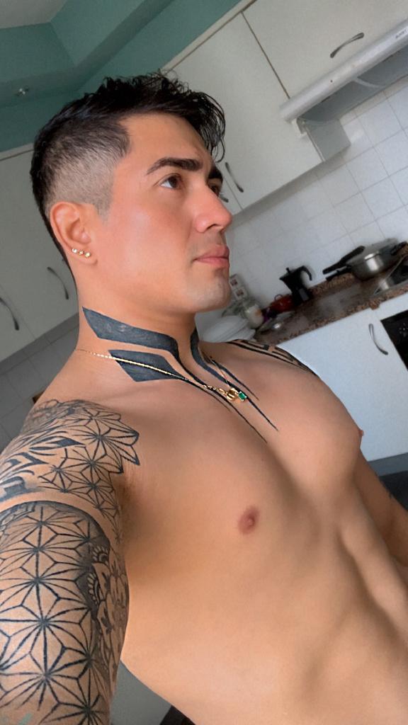 Chico busca chica en Asturias: 