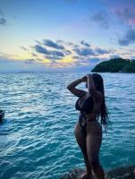 613947998: Chica busca chico en La Coruña