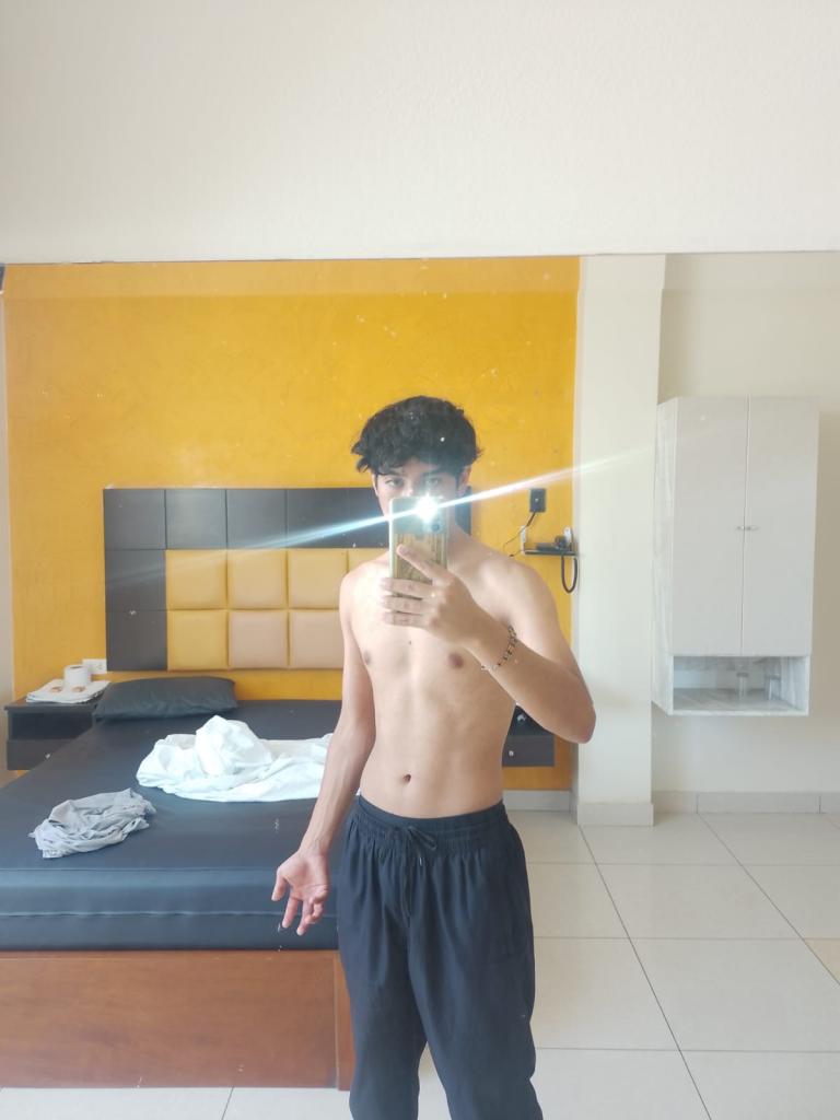 Chico busca chica en Huelva: 