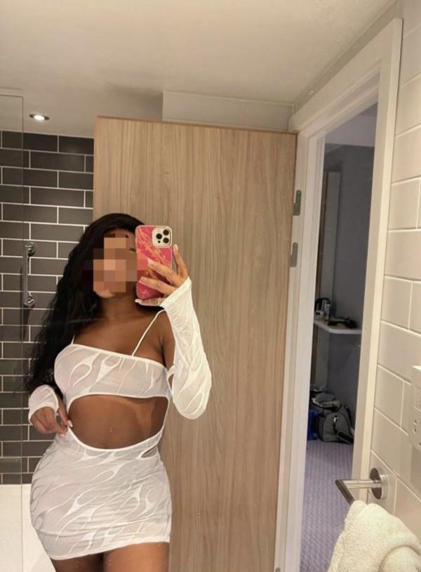 Chica busca chico en La Coruña: 