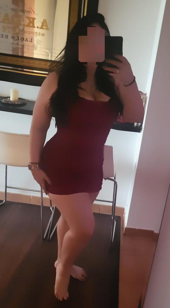 669288410: Chica busca chico en Valencia