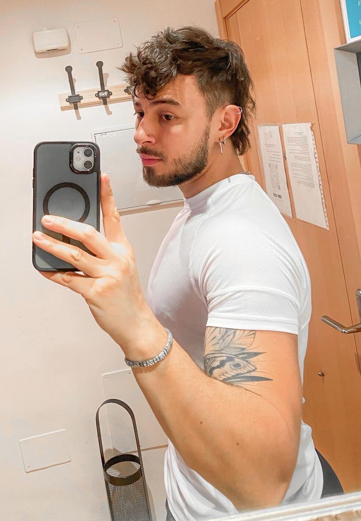 672044911: Chico busca chica en Valencia