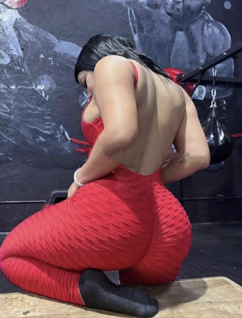 632038307: Chica busca chico en Zaragoza