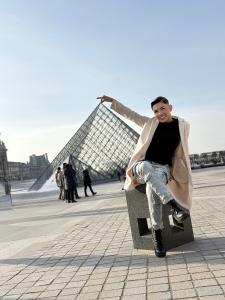 678125590: Chico busca chica en Madrid