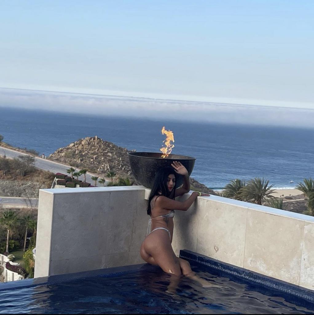 624421641: Chica busca chico en Ibiza