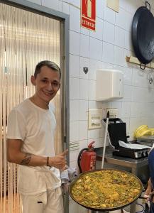 Chico busca chica en Valencia: 