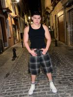 688753947: Chico busca chica en Valencia