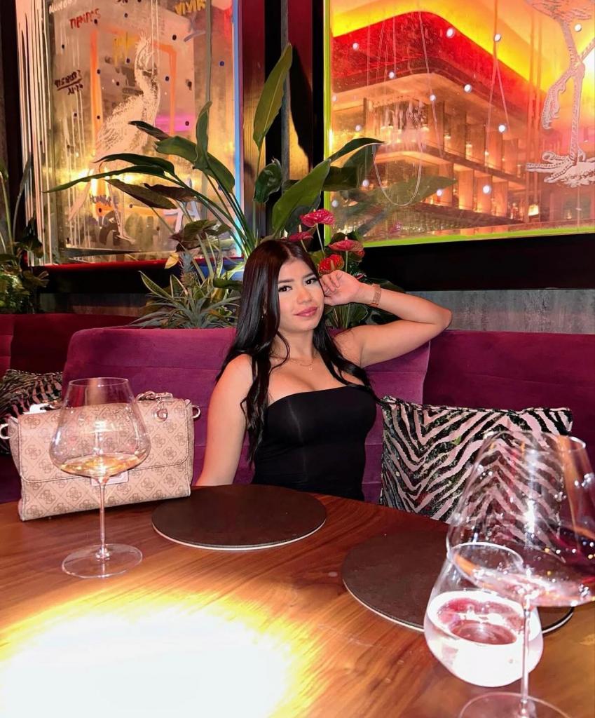 659025358: Chica busca chico en Madrid