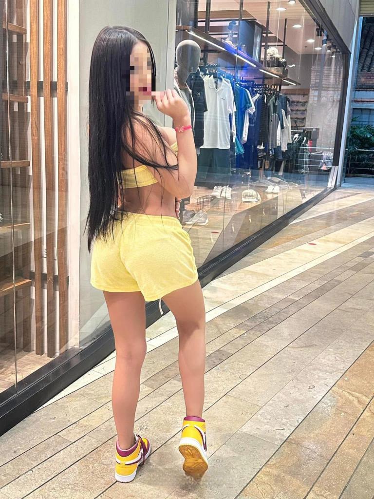 Chica busca chico en Cádiz: 