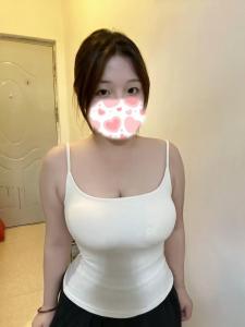 667372209: Chica busca chico en Barcelona