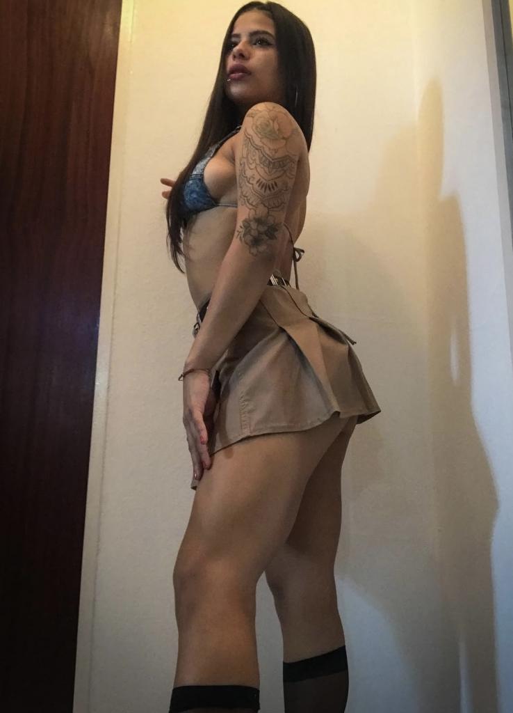 Chica busca chico en Granada: 