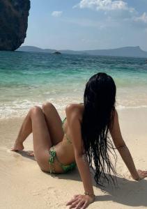 666677805: Chica busca chico en Gerona