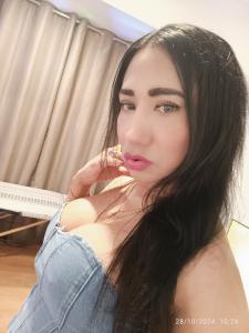 604373718: Travesti en León