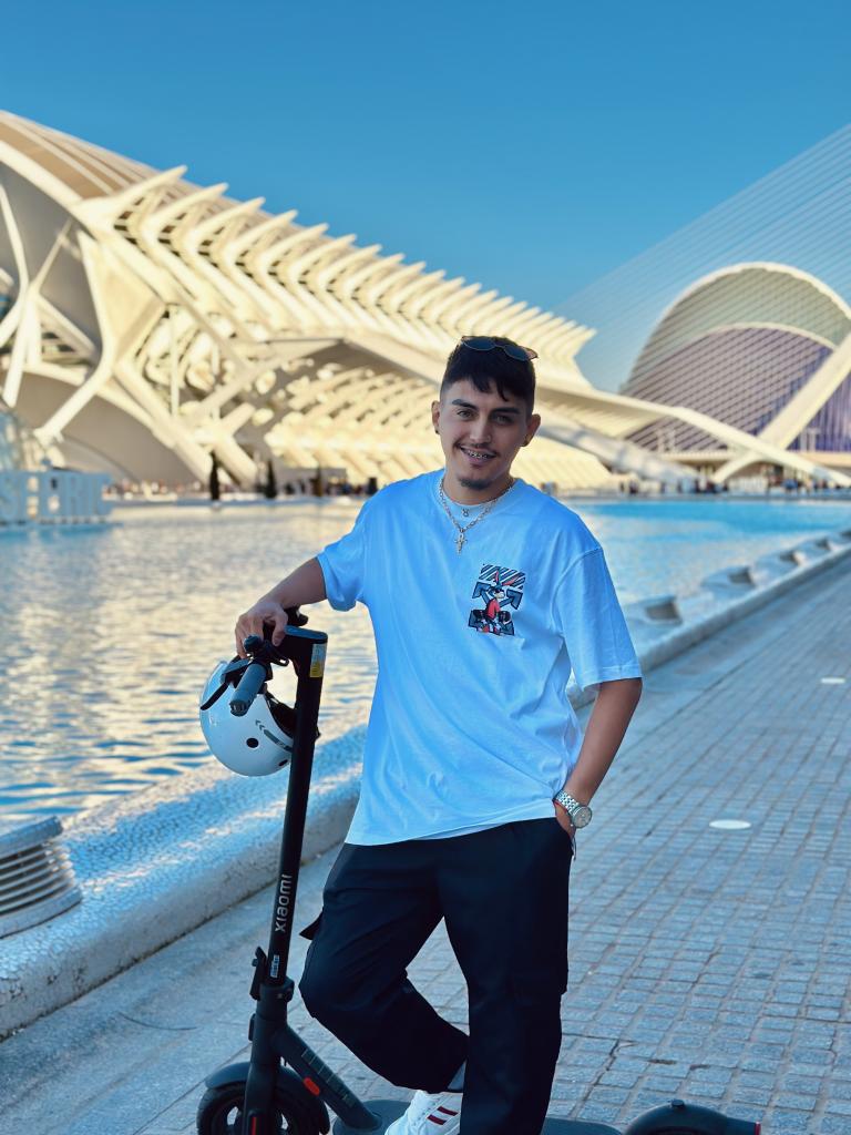 Chico busca chica en Valencia: 