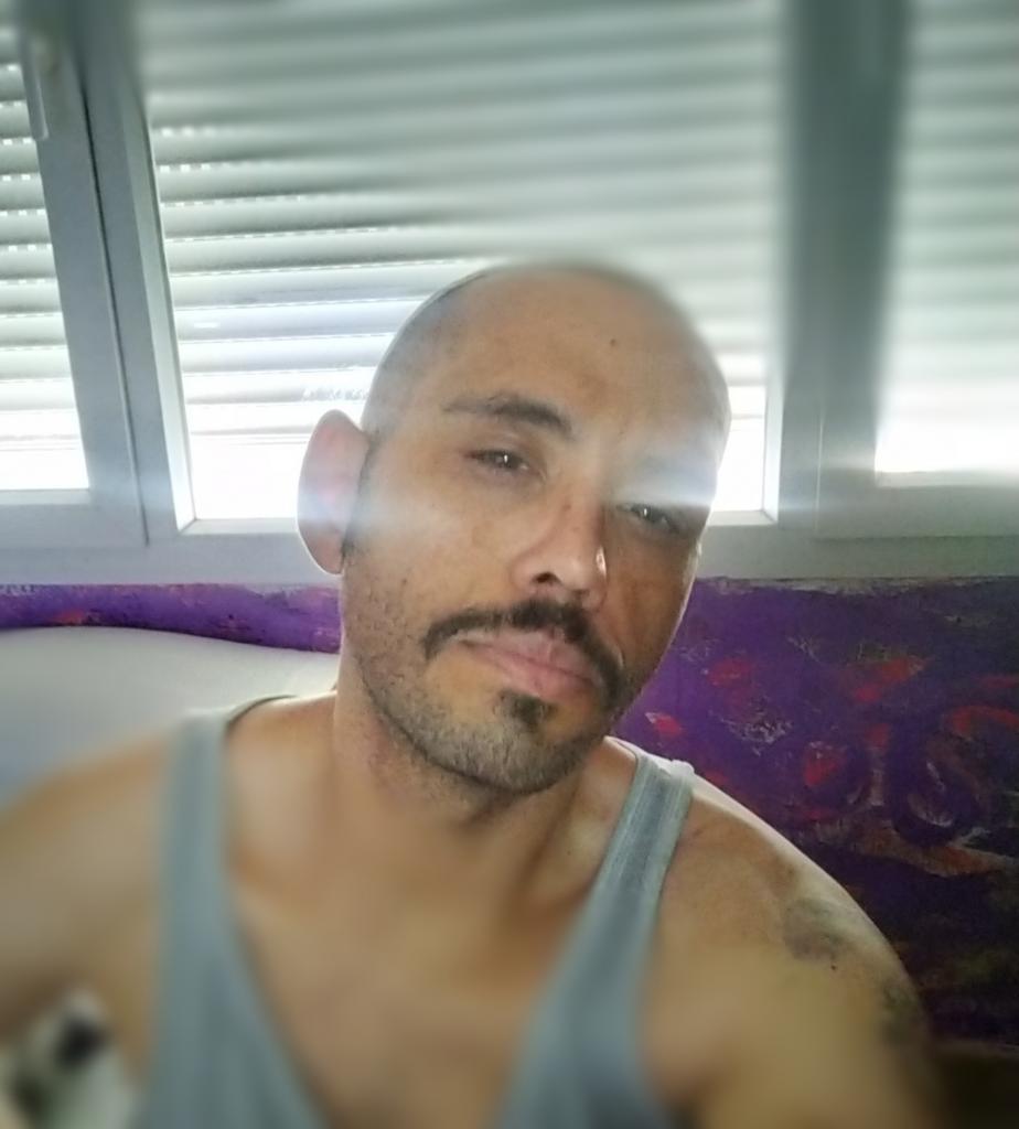 Chico busca chica en Asturias: 