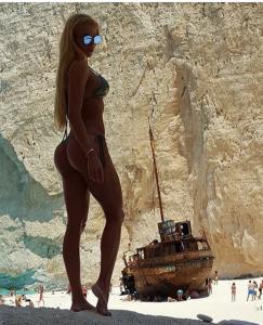 604870704: Chica busca chico en La Coruña