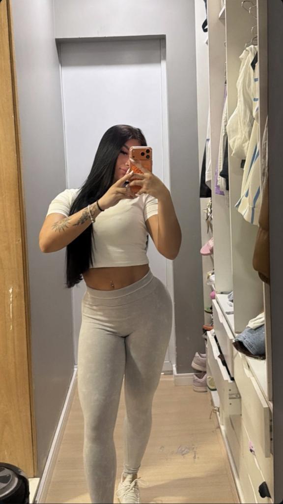 Chica busca chico en Granada: 