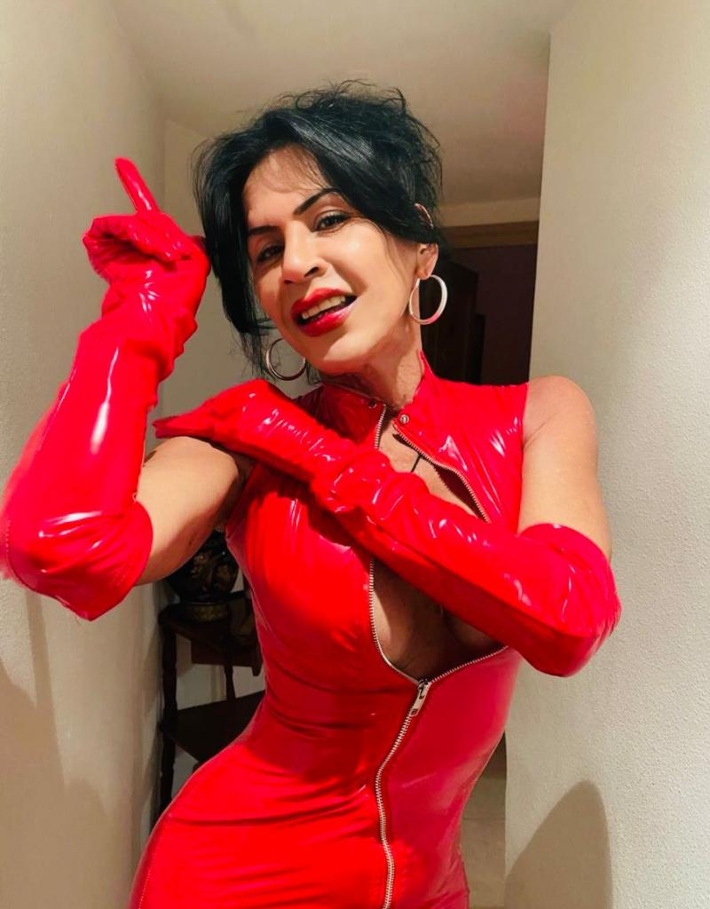 664227044: Travesti en Granada