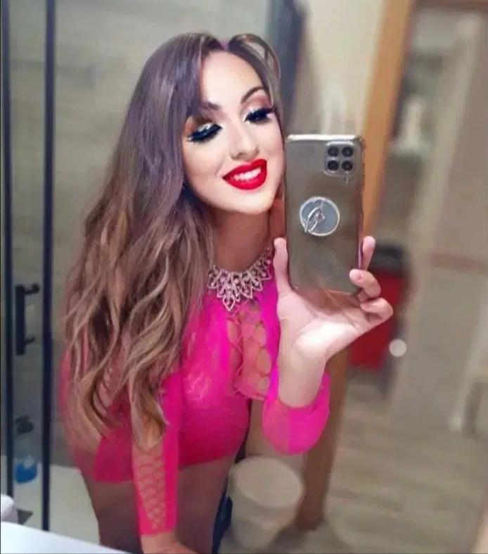 Chica busca chico en Almería: 