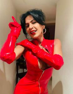 664227044: Travesti en Granada