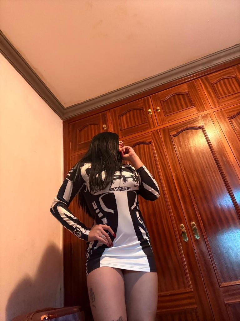 Chica busca chico en Tenerife: 