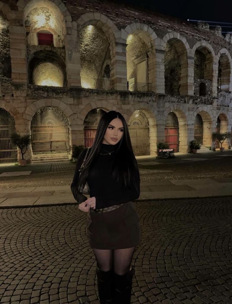 631382256: Chica busca chico en Málaga