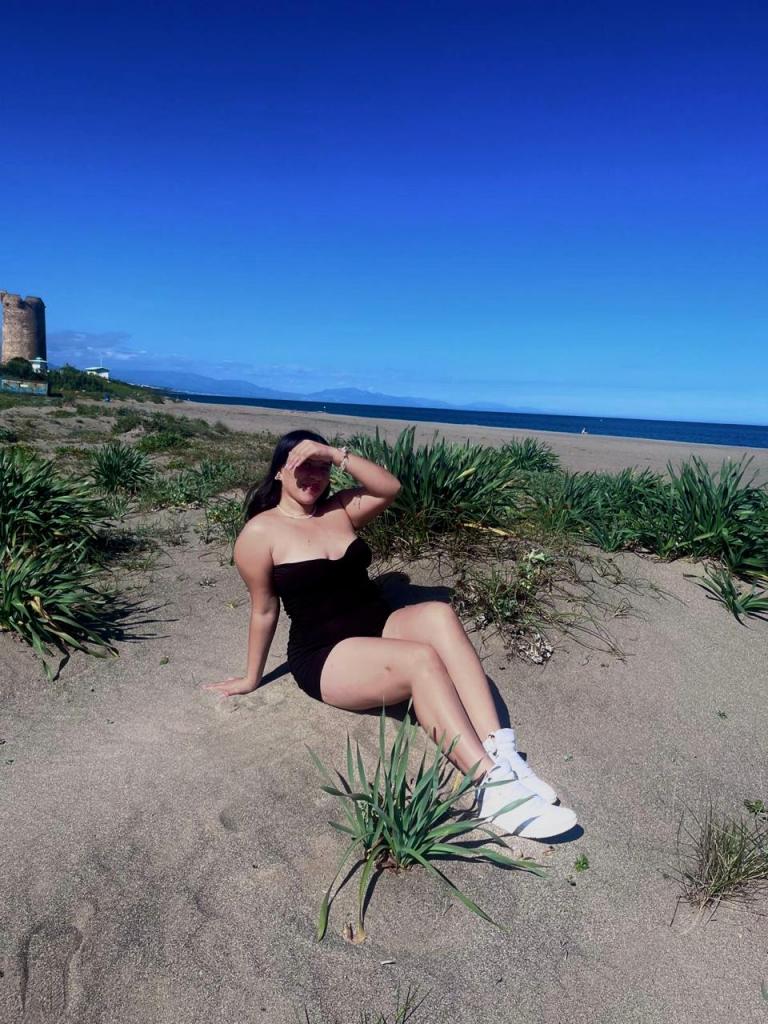 Chica busca chico en Cádiz: 