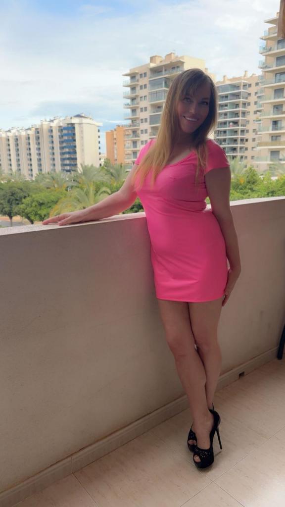 647026795: Chica busca chico en Alicante