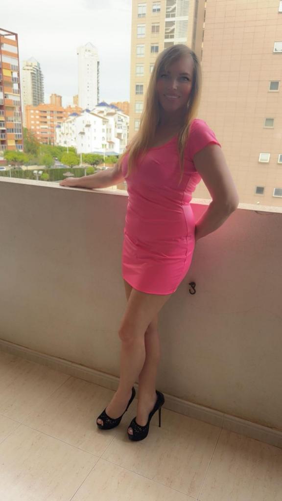 647026795: Chica busca chico en Alicante