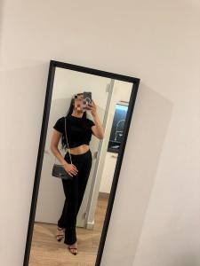 613428118: Chica busca chico en Madrid