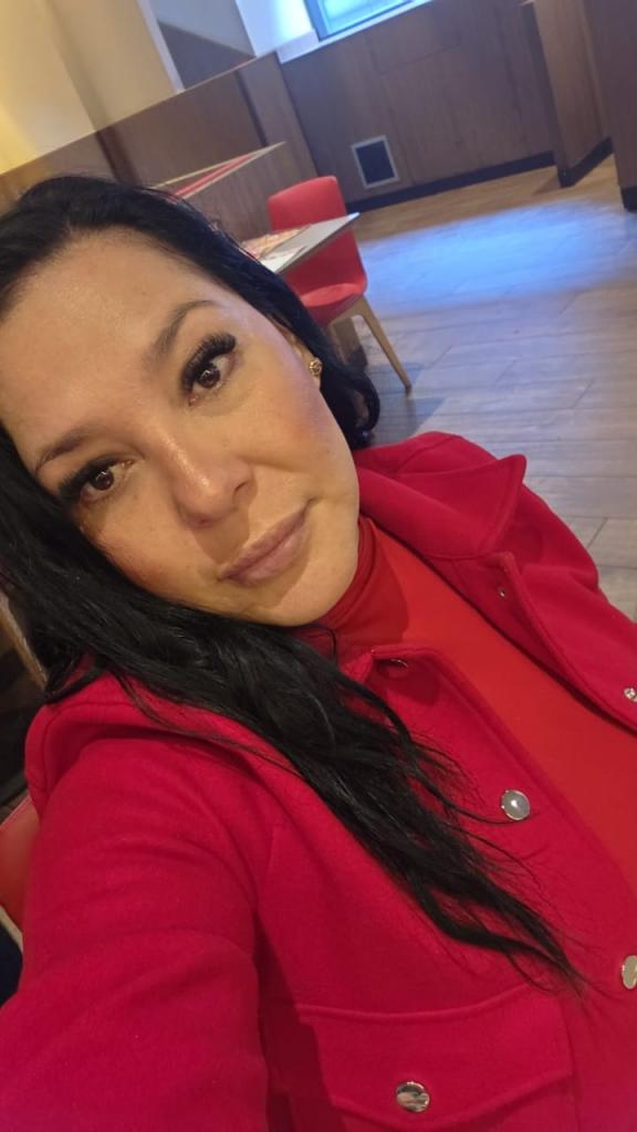 Chica busca chico en Ibiza: 