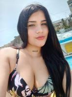 696764498: Chica busca chico en Sevilla