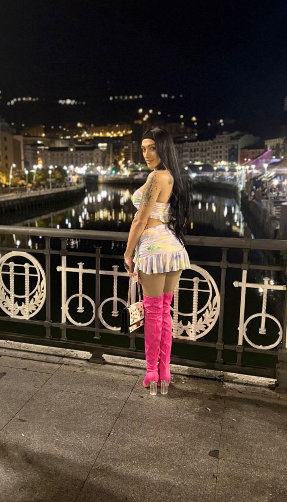 647695495: Transexual en Guipúzcoa