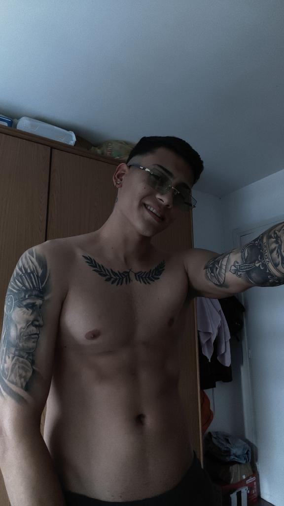 643358649: Chico busca chica en Barcelona