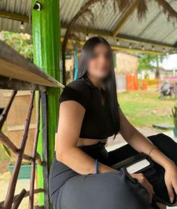 612440370: Chica busca chico en La Coruña