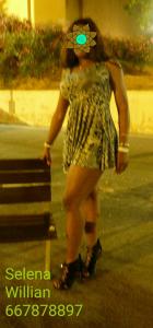 667878897: Chica busca chico en Barcelona