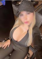 611453664: Chica busca chico en Sevilla