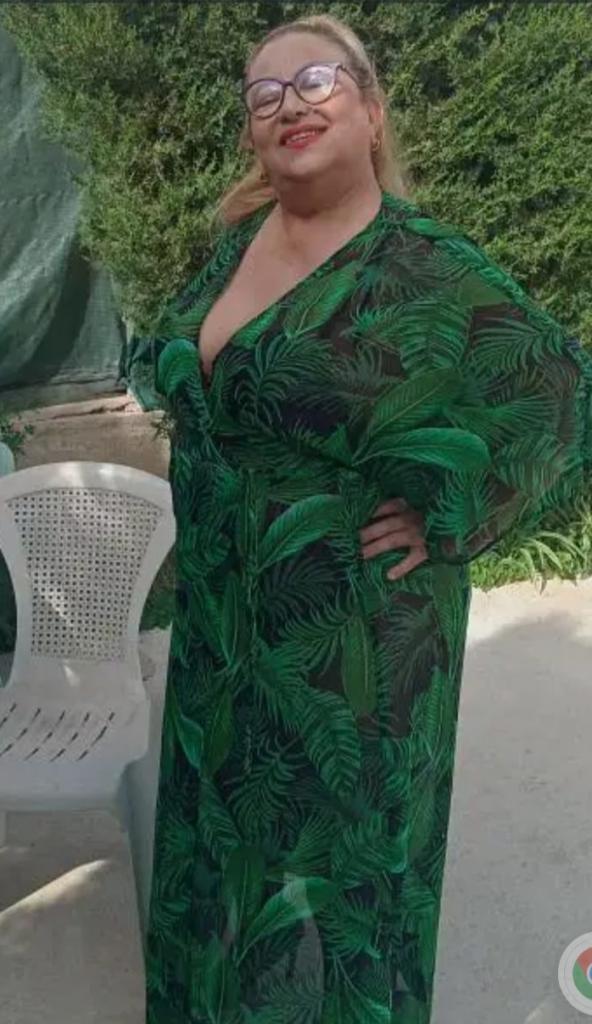 672988631: Chica busca chico en Alicante