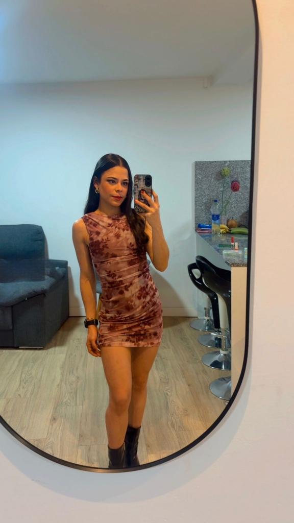 613831629: Chica busca chico en Pontevedra