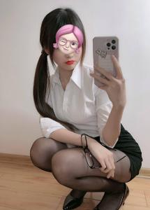 Chica busca chico en Tenerife: 