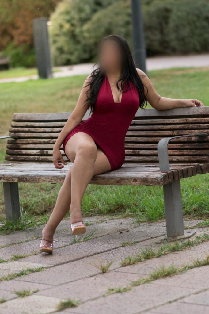 693519684: Chica busca chico en Valencia