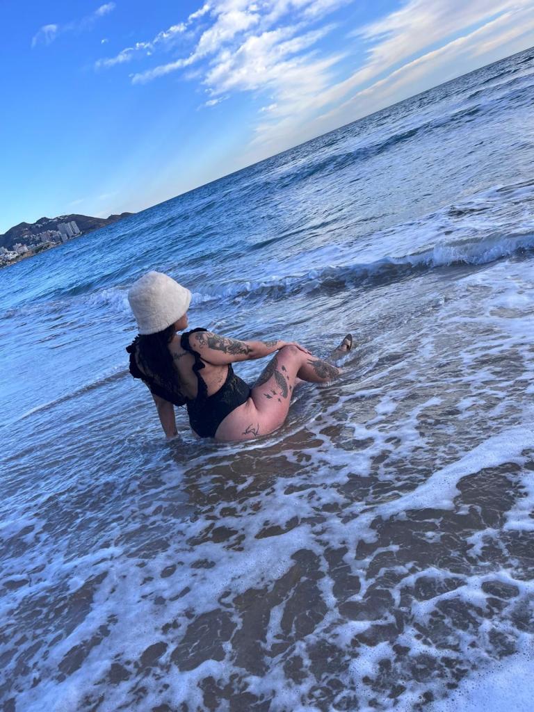 Chica busca chico en Alicante: 