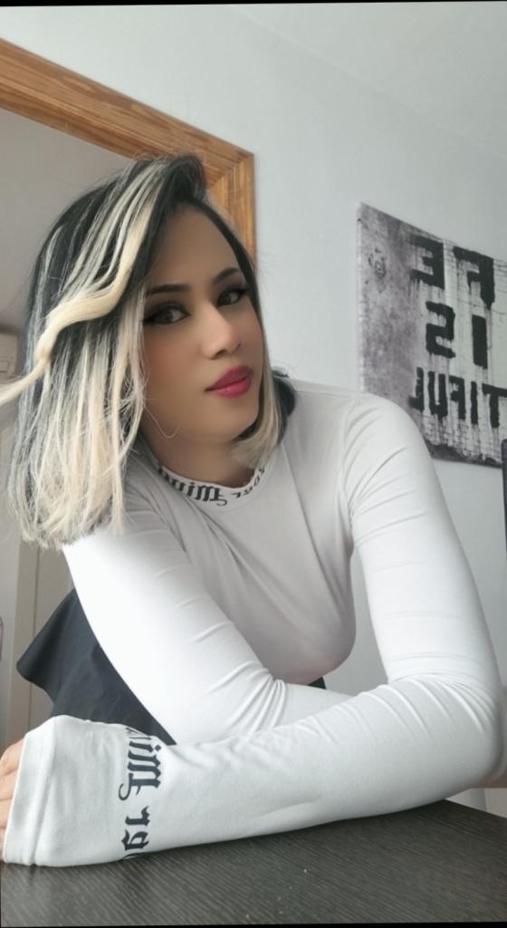 Chica busca chico en Almería: 